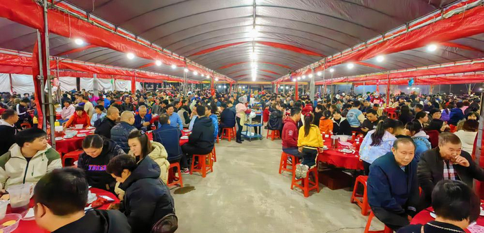 图集饮灯酒投花灯祈安康话团圆佛山容桂举行饮灯酒活动