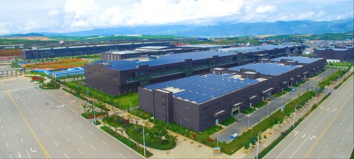 蒙自经开区红河综保区园区标准厂房。图源：“云南红河发布”微信公众号