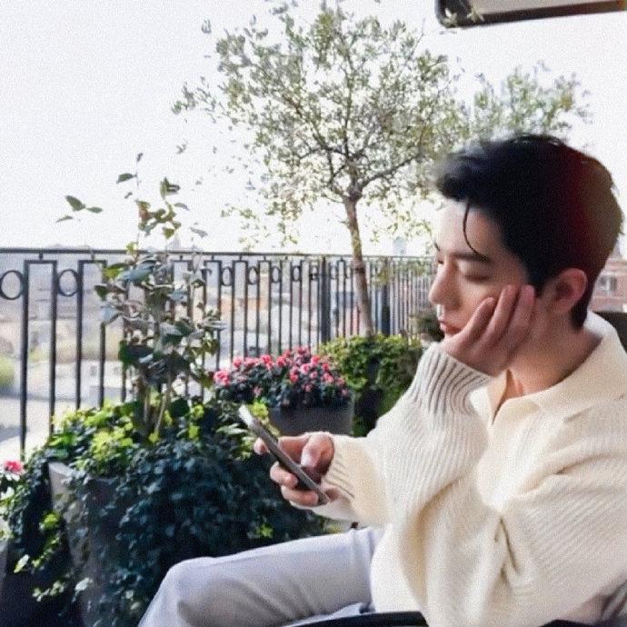 这几天收了战哥好多神图 太幸福噜啊啊啊夕阳背影好有氛围啊