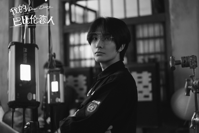 眼镜一戴，魅力值狂飙