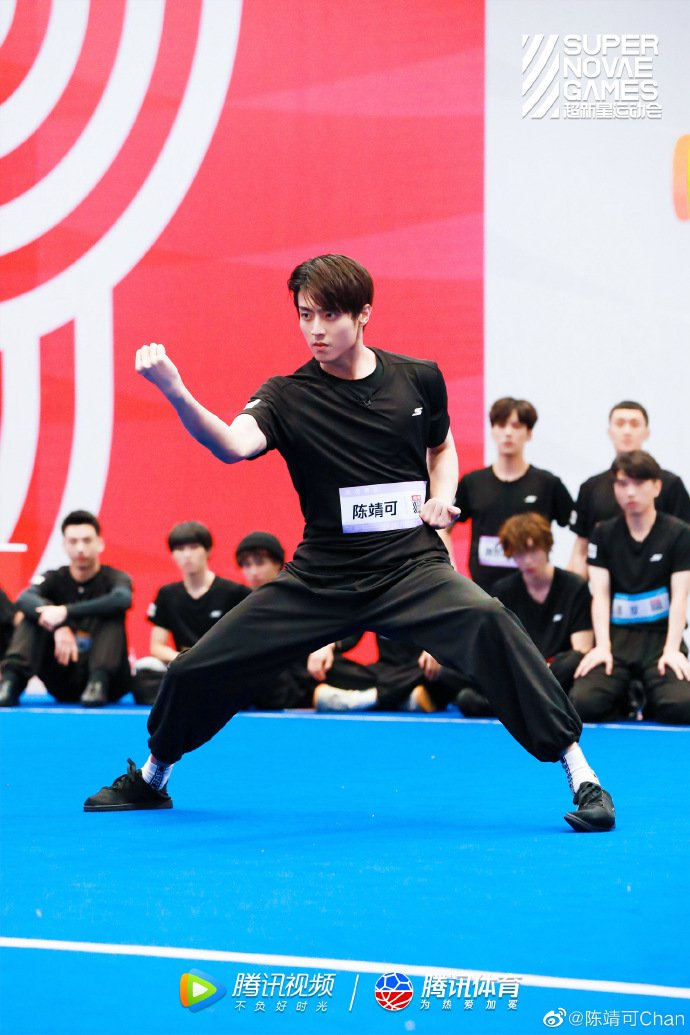 武术场上的陈靖可