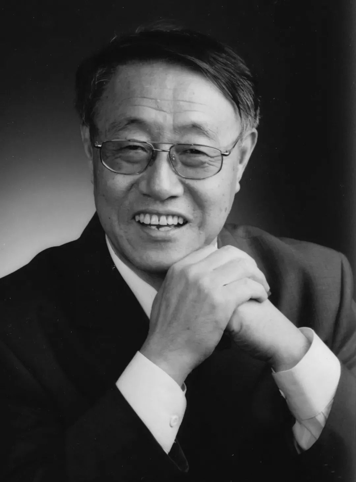 他于23日22时36分在西安逝世|李佩成|辐射井|西安市_新浪新闻