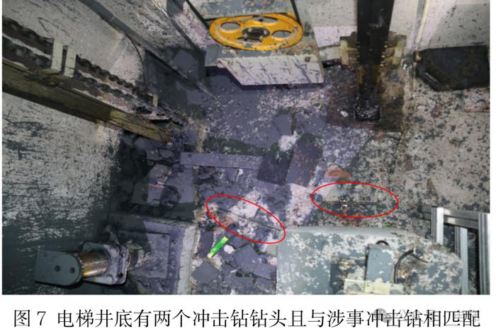 工人把头伸入电梯井遭对重块撞击挤压身亡!
