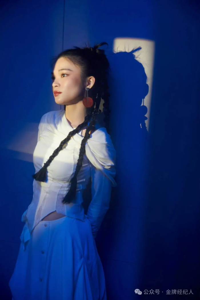 央视|苏运莹|元宵晚会_新浪新闻