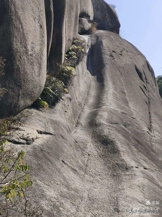 庐山狮子口悬崖图片