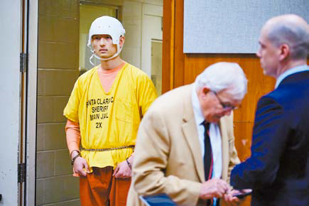 庭审时的陈立人