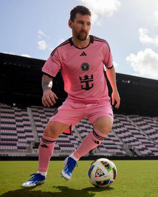 梅西@梅西leomessi10 instagram社媒粉丝数已达到5亿!