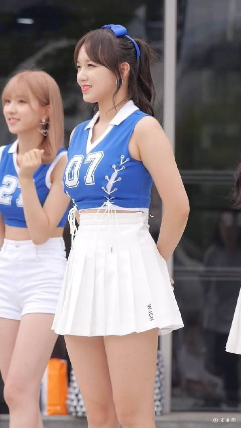 宇宙少女wjsn170716程潇白色超短裙演出直拍