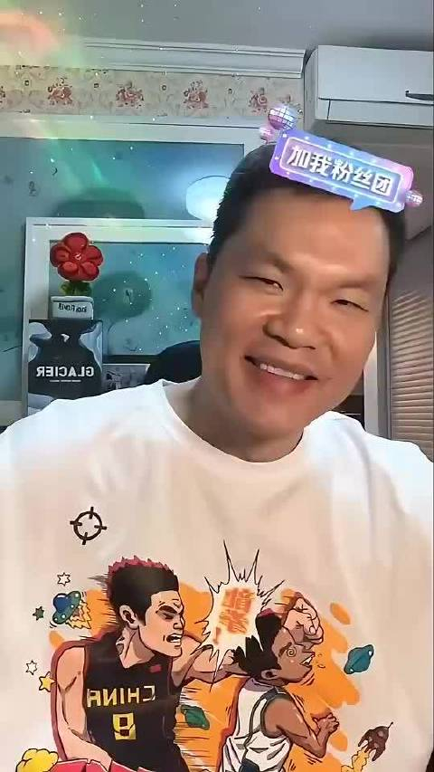 广东总经理朱芳雨在直播时回应了董瀚麟和孟铎的言论