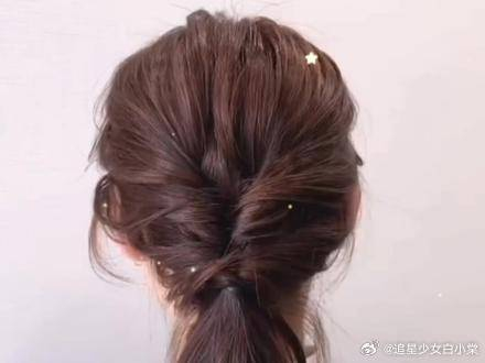 齐肩短发发型甜美女孩初春必备编发