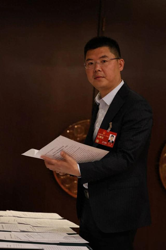 履职这一年 乡村新变迁 | 李君代表:全镇居民吃上了健康水|李君_新浪