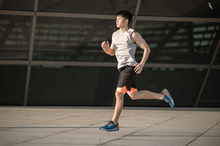 涨知识|想要跑得更快更久,先看看你有没有这些错误动作|跑步|马洪