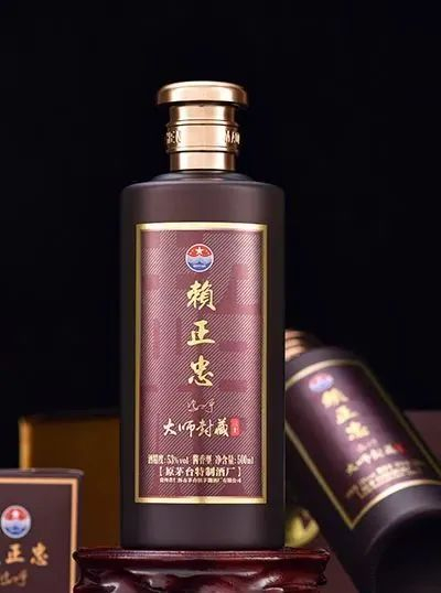 赖正忠封藏30酒都茅台镇核心产区酱香型纯粮白酒送人特有面儿