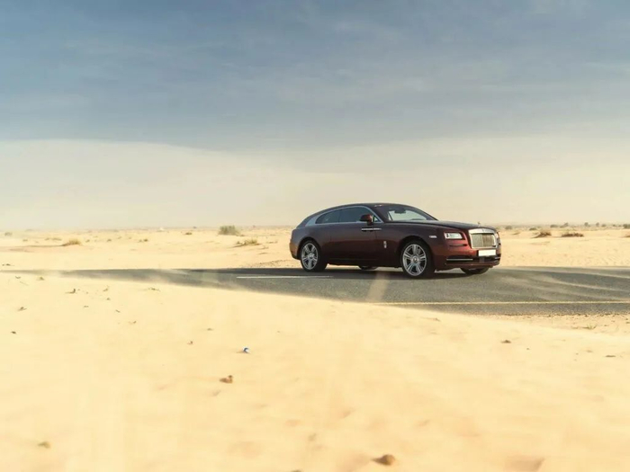到了1910年,劳斯莱斯发布了silverghost40/50 hp shooting brake,新车