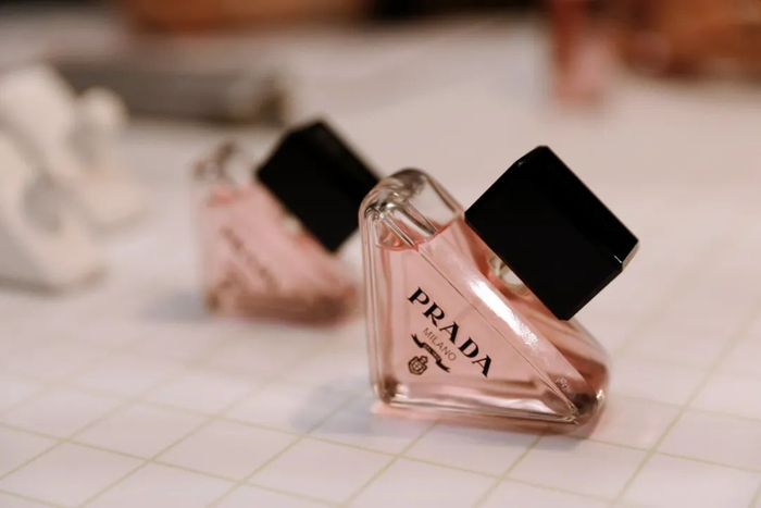 我在巴黎卢浮宫揭秘:全世界最厉害的香水展,和一瓶香水的诞生__财经头