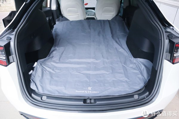 特斯拉modely新年除夕夜2天露营记