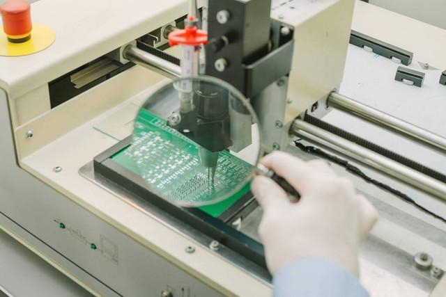 凭借坐得住"冷板凳",啃得下"硬骨头"的精神,研发团队用时一年多打破