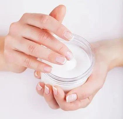 补水霜（图源网络）