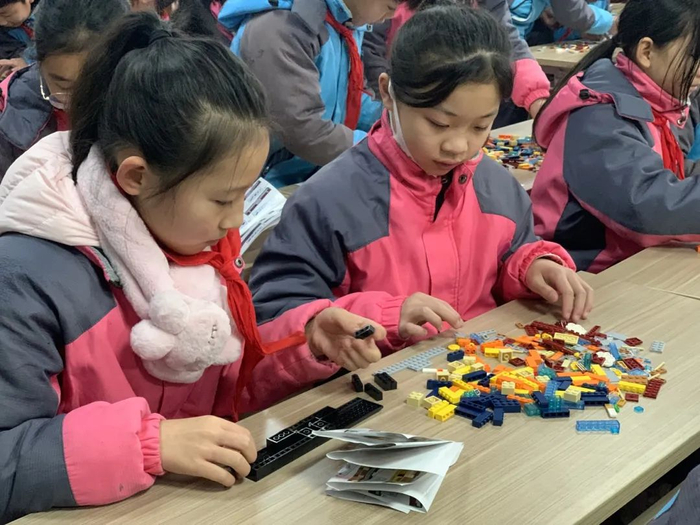 岁有新芽 神兽归"龙"——记者直击南昌中小学开学首日|南昌市|开学