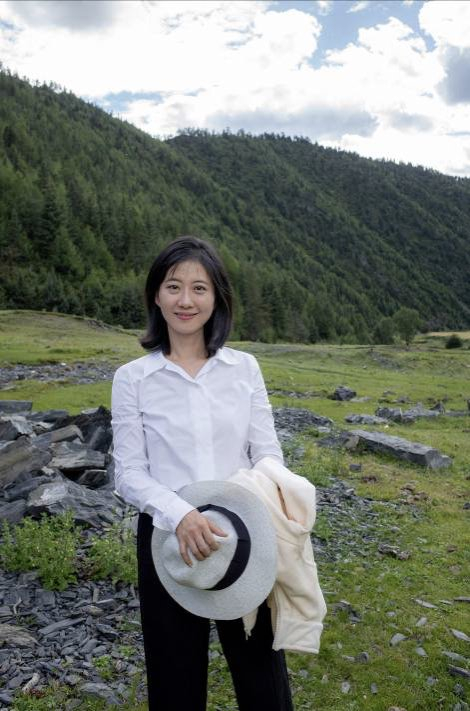 图书馆一旦被建造出来便照亮了热爱阅读的心
