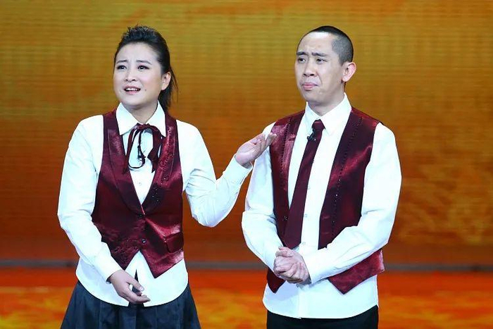 热辣滚烫|你好,李焕英|贾玲_新浪新闻