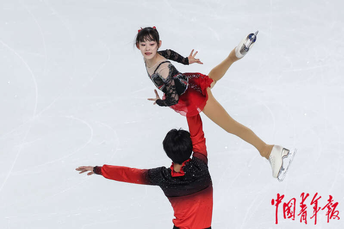 十四冬双人滑北京队彭程王磊夺冠