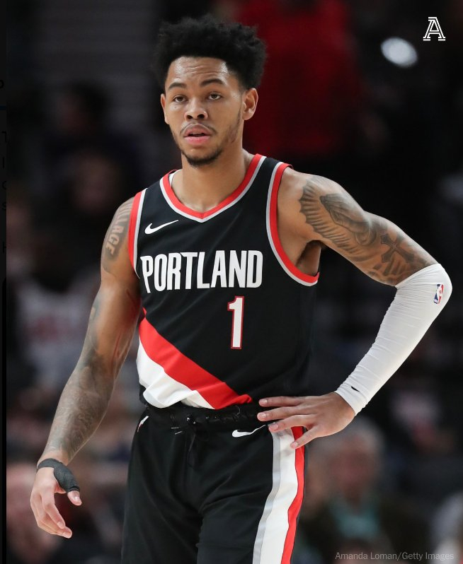 艾顿砍26分19篮板,但开拓者43分钟连丢24记三分球