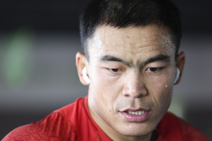 新华全媒 ·全冬会丨从牧区到赛场 新疆小伙逐梦"十四冬"|冬季运动会