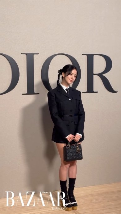 jisoo金智秀 × dior fw24巴黎时装周|金智秀|dior|巴黎时装周_新浪