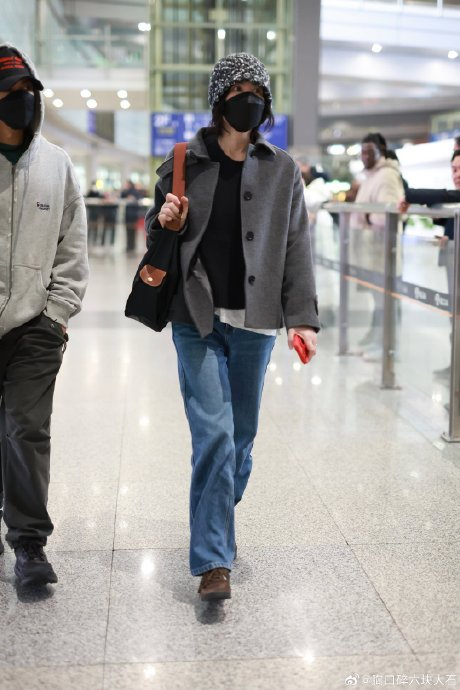 昨天刚发完让菲营业,这不马上就来了……|营业|王菲|比耶_新浪新闻