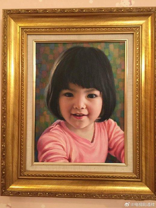 王诗龄爷爷每年都会给孙女画一幅生日画像……|王诗龄|孙女|画像_新浪