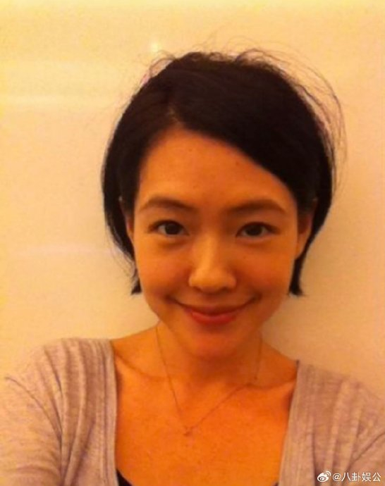 就知道那些男明星都爱说她以前牙丑,但是现在再翻看小s早期照好有灵气