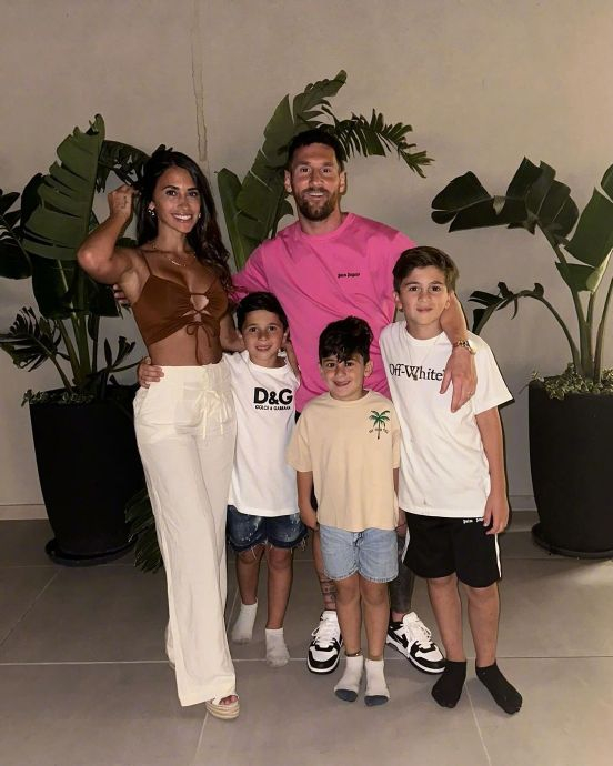 2月26日,是梅西@梅西leomessi10 的妻子安东内拉的生日……|莱昂内尔