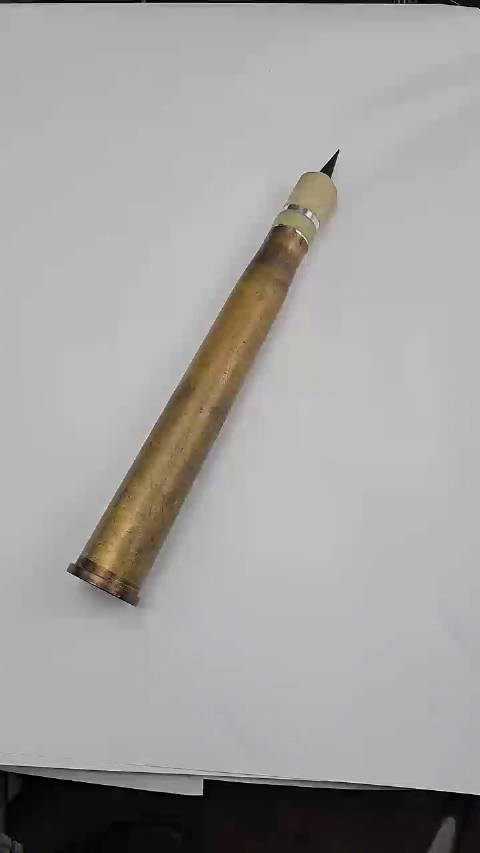 拆解40毫米钨芯脱壳穿甲弹