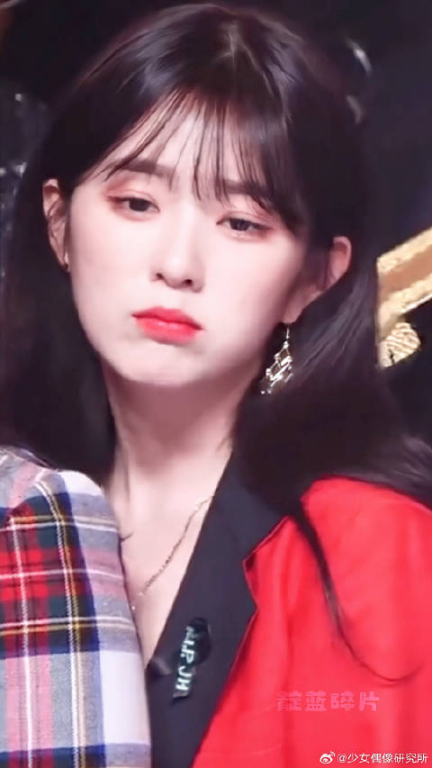裴珠泫刘海裴姐少女感拉满
