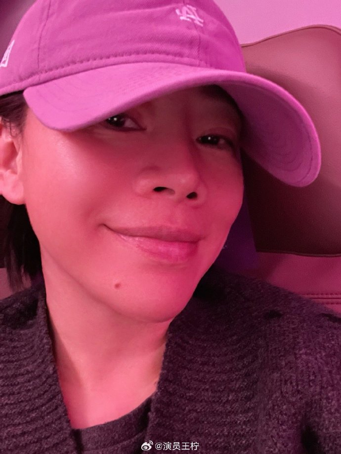 出道26年上演"教科书式撩汉",却被全网嘲"又老又丑",她实在太冤|王柠