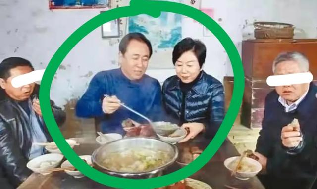 许家印最新后续:前妻丁玉梅向小儿子讨债10亿,布局4年前已开始|许家印