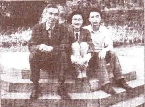 与傅聪齐名钢琴诗人顾圣婴30岁与母亲弟弟一起自杀骨灰未存