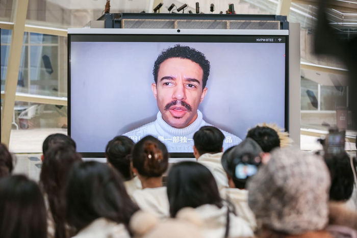 卡尔·昆斯伯勒 饰 麦克白