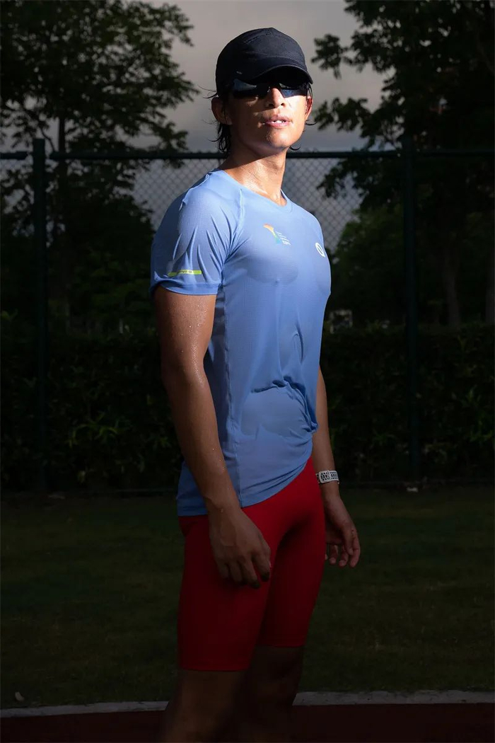 周志伟:奔跑吧,青年|摄影_新浪新闻