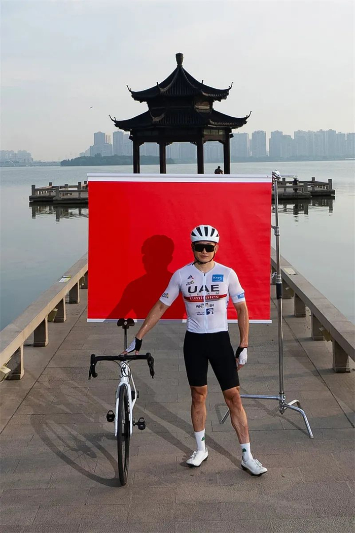 周志伟:奔跑吧,青年|摄影_新浪新闻