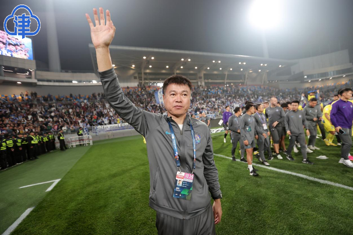 专访于根伟,获奖后他说了啥……|于根伟|中国足球|天津足球_新浪新闻