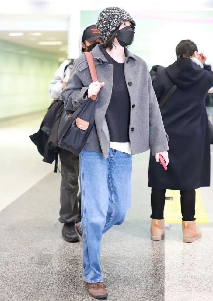 王菲谢霆锋百元穿搭享受生活,前夫哥在线卖惨讨赏|穿搭|王菲|谢霆锋