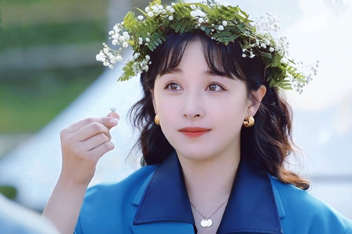 《飞驰人生热爱篇》阚清子长发羊毛卷造型好漂亮啊