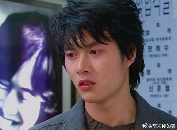 好爱在熙剧里的李梦龙的服化造型,真的每个时期的