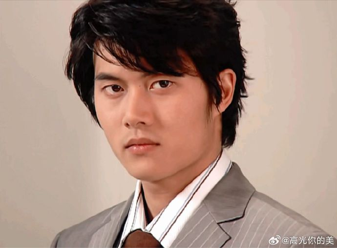 好爱在熙剧里的李梦龙的服化造型,真的每个时期的