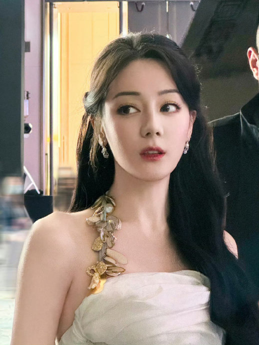 这个正脸直拍直接美到我心里……|迪丽热巴|直拍|古希腊_新浪新闻