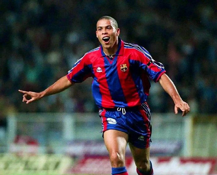 19岁的罗纳尔多,到底有多强?|罗纳尔多|最佳射手|金靴_新浪新闻