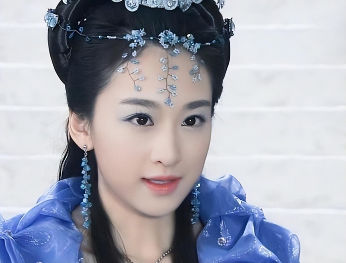 明明长着一张相似脸,一个最终成顶流,一个却死活红不了|陈冠霖|关慧卿