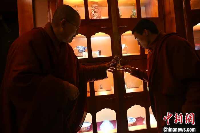 探访雪域敦煌西藏萨迦寺文物保护希望成立寺庙博物馆